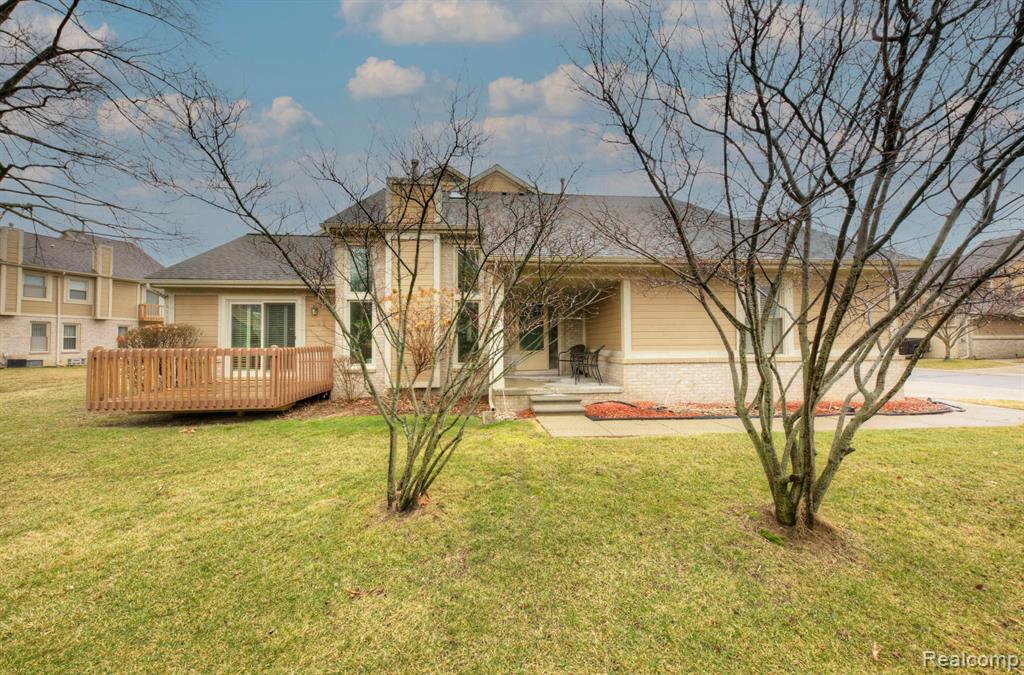 9329 EASTWIND Drive, Livonia, MI 48150 — Photo 5
