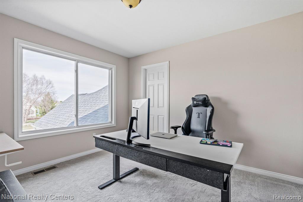 527 SOUTHSHORE Drive, Oxford, MI 48371 — Photo 42