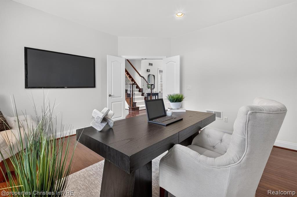 46592 Pinehurst Circle N, Northville, MI 48168 — Photo 13