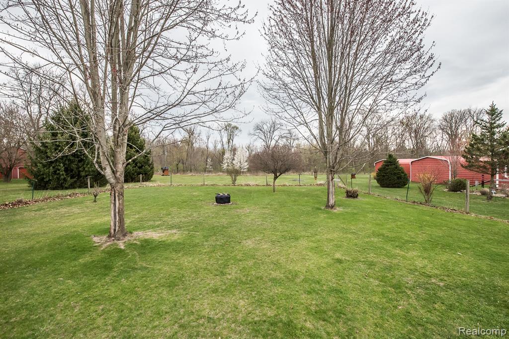 3672 W NORTH TERRITORIAL Road, Whitmore Lake, MI 48189 — Photo 9