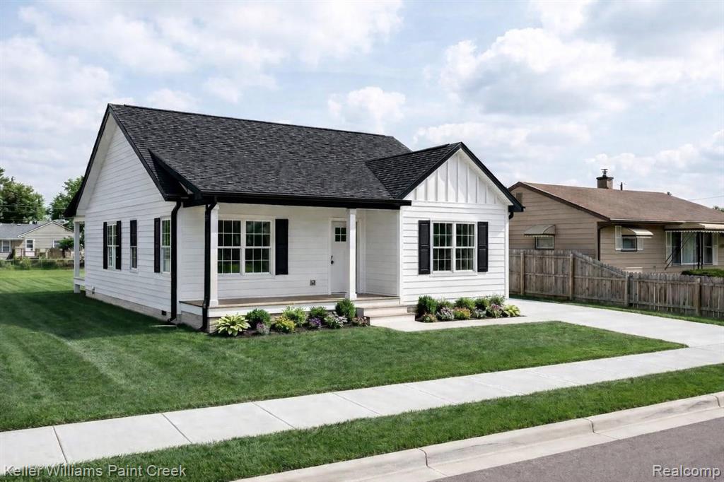 587 California Avenue, Pontiac, MI 48341 — front exterior