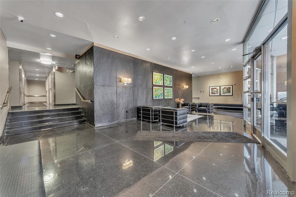 8200 E Jefferson Ave, 1610, Detroit, MI 48214 — Photo 44