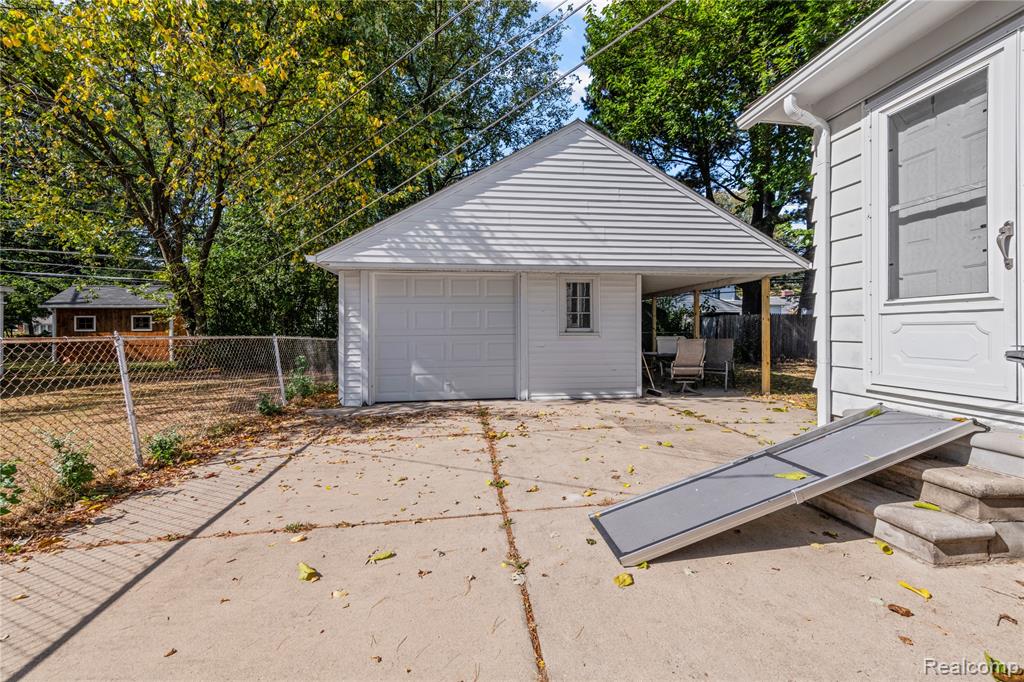 9627 Merriman Road, Livonia, MI 48150 — Photo 5