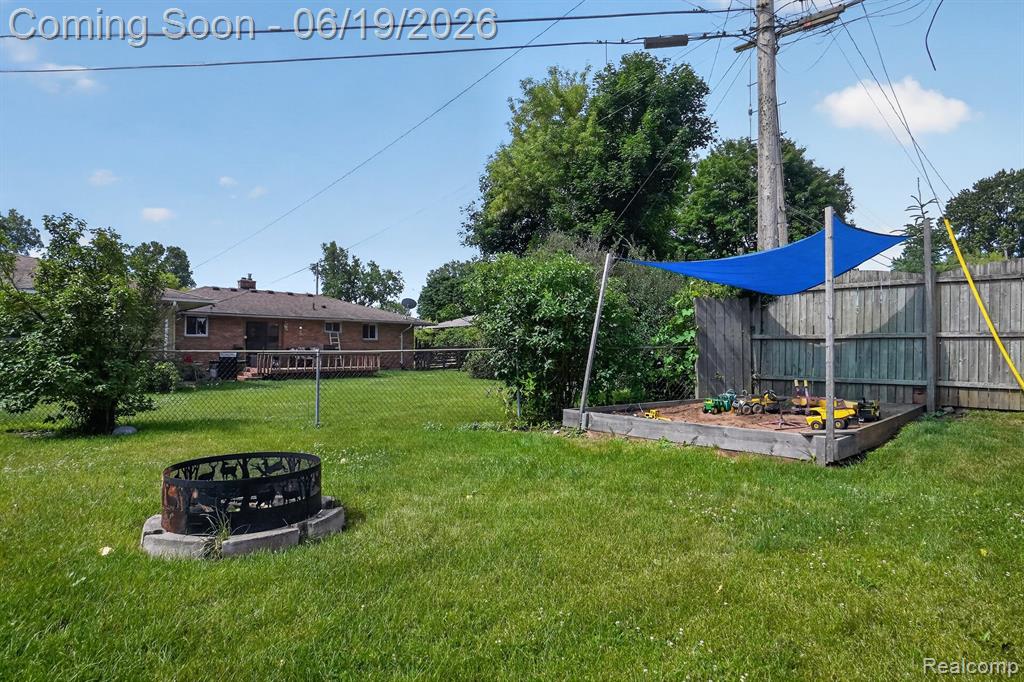 5404 Durwood Drive, Swartz Creek, MI 48473 — Photo 31
