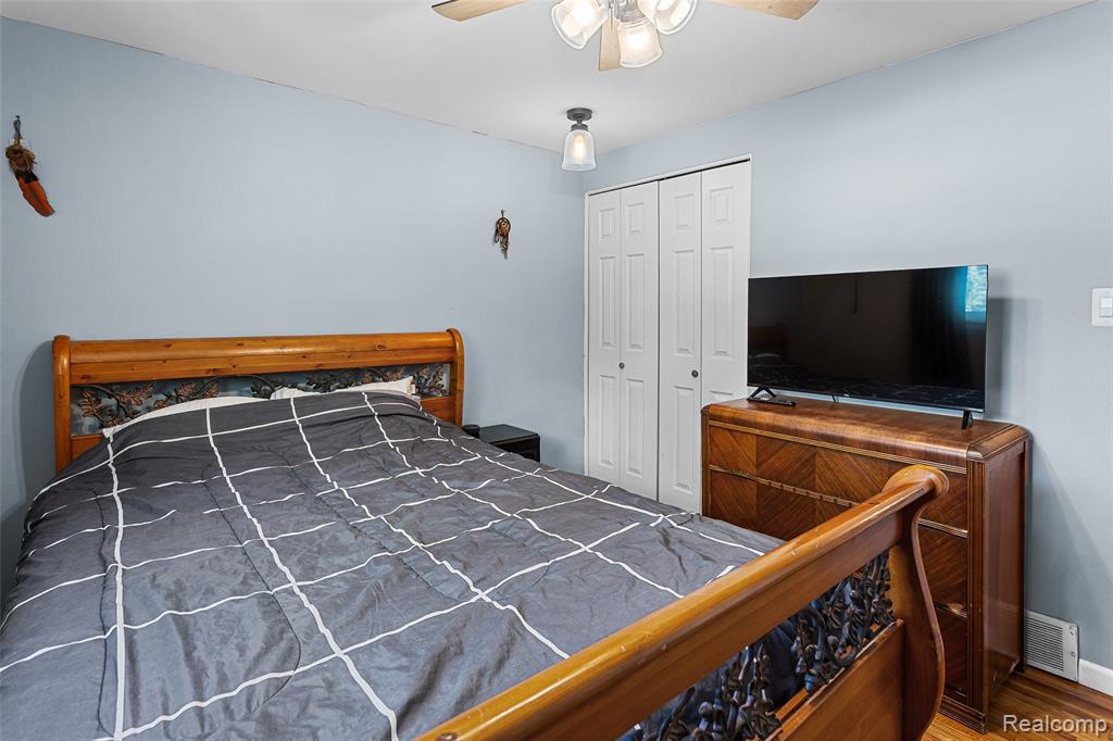 9428 Elm Street, Taylor, MI 48180 — Photo 34