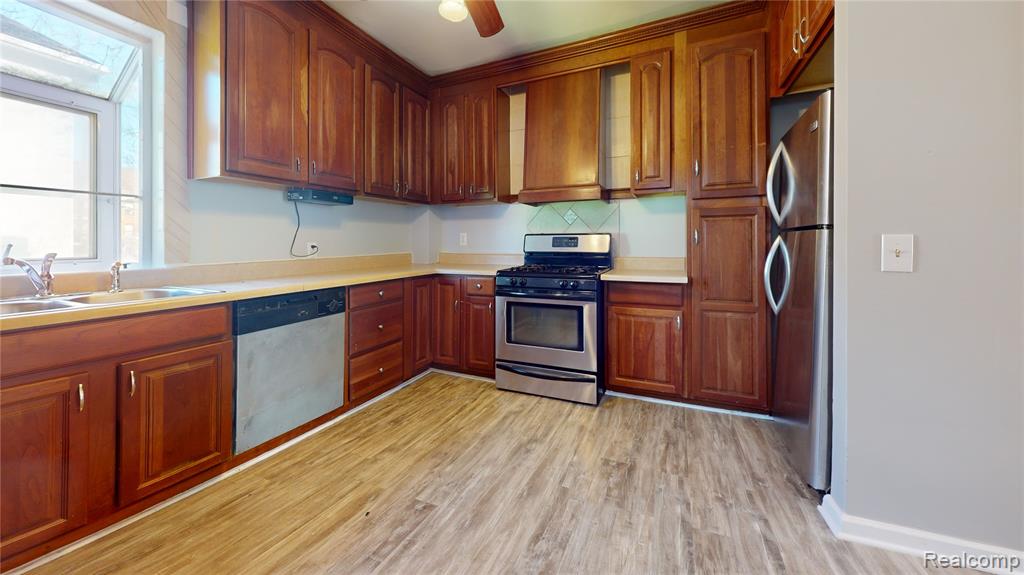 56 Mary Day Avenue, Pontiac, MI 48341 — Photo 3