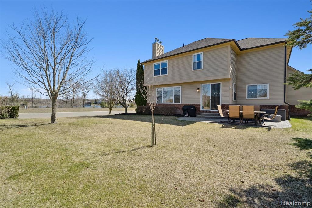 707 BAY POINTE Drive, Oxford, MI 48371 — Photo 46