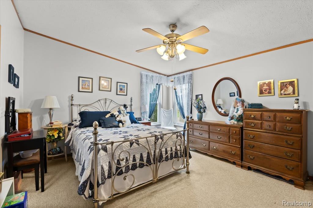 11092 Indianwood Court, South Lyon, MI 48178 — Photo 12