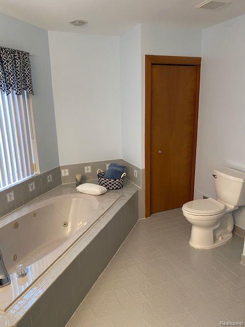 37557 AMBER Drive, Farmington Hills, MI 48331 — Photo 34