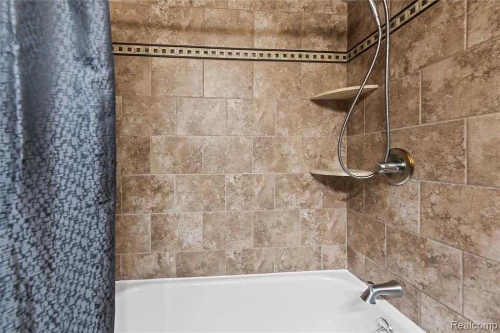 14962 Beatrice Street, Livonia, MI, 48154