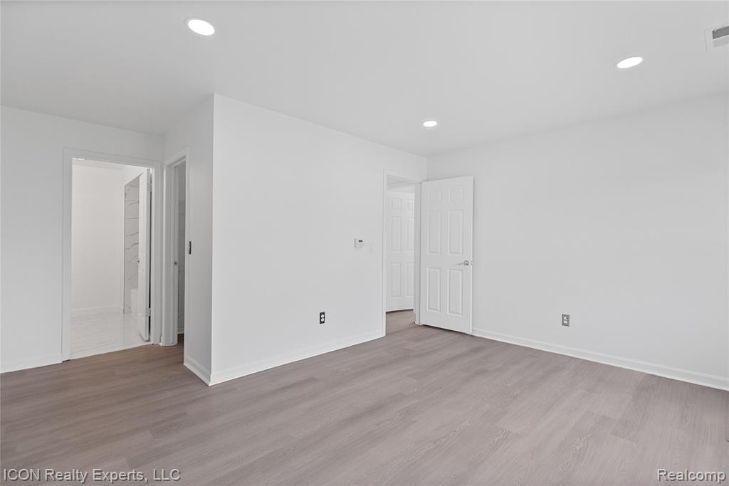 6614 Embers Court, West Bloomfield, MI — Photo 14