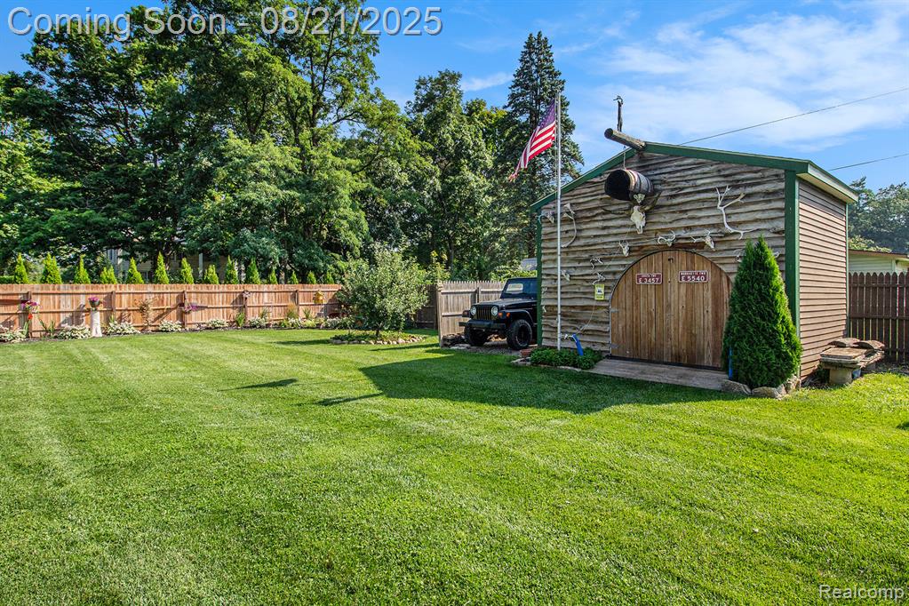 9301 Big Lake Road, Clarkston, MI — Photo 16