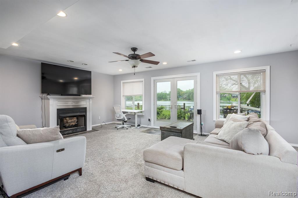 656 Lawson Drive, Lake Orion, MI 48362 — Photo 9