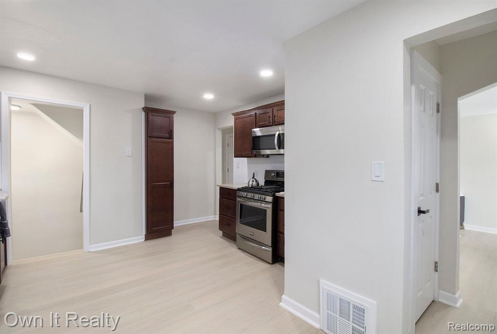 7493 BRAMELL, Redford, MI 48239 — Photo 9