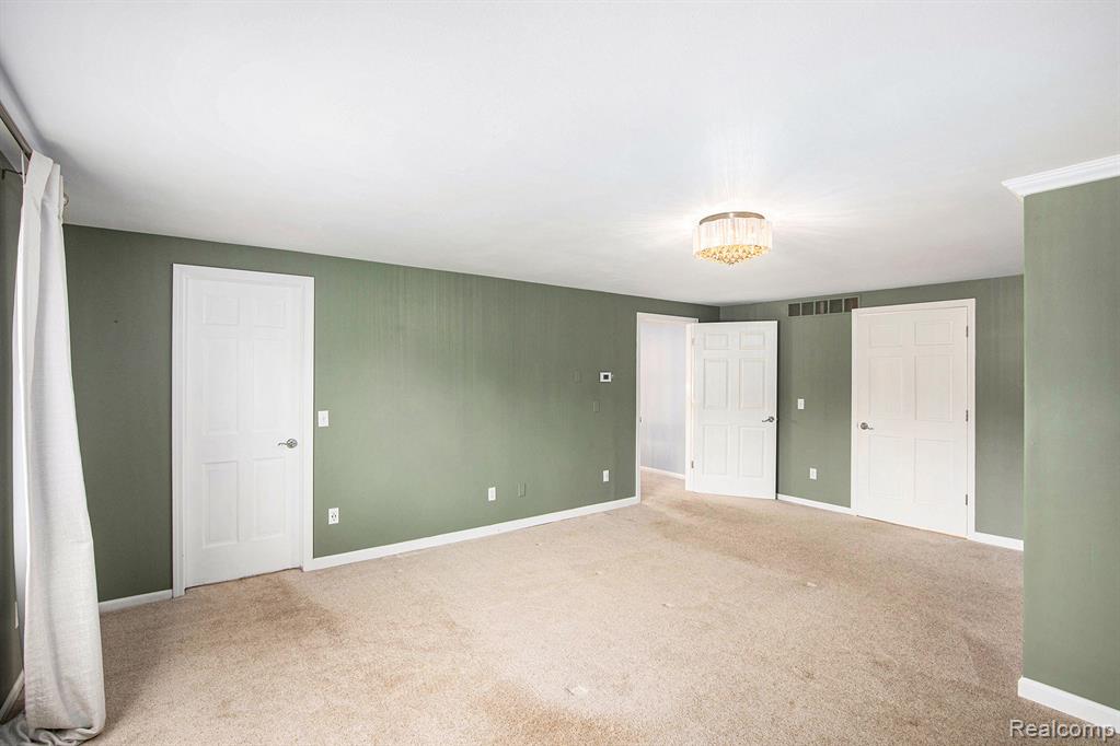 6644 Deer Ridge Drive, Clarkston, MI 48348 — Photo 28