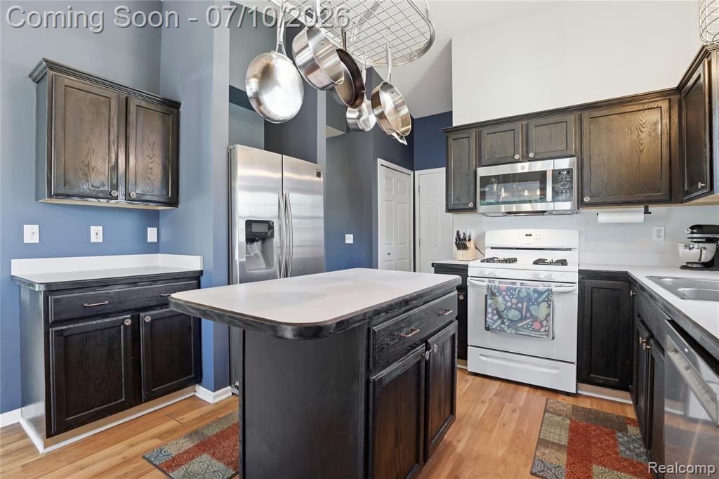 5275 E Maple Avenue, Grand Blanc, MI 48439 — Photo 29