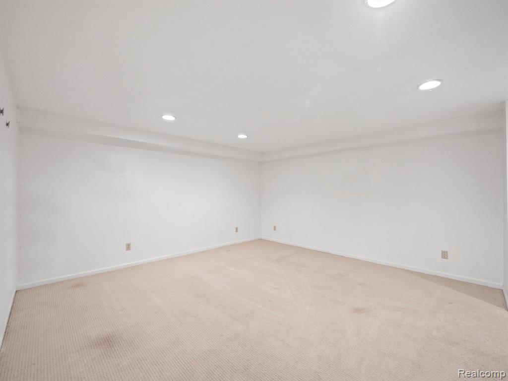 5270 Paula Crest, Commerce Twp, MI 48382 — Photo 20