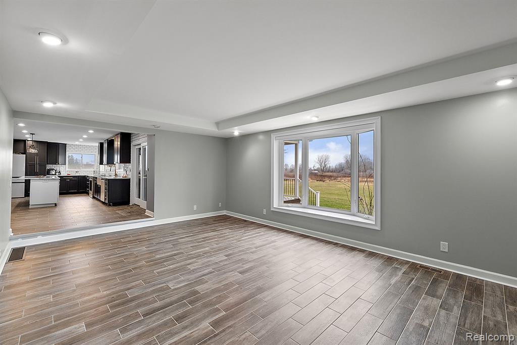 435 Capac Road, Berlin, MI 48002 — Photo 16