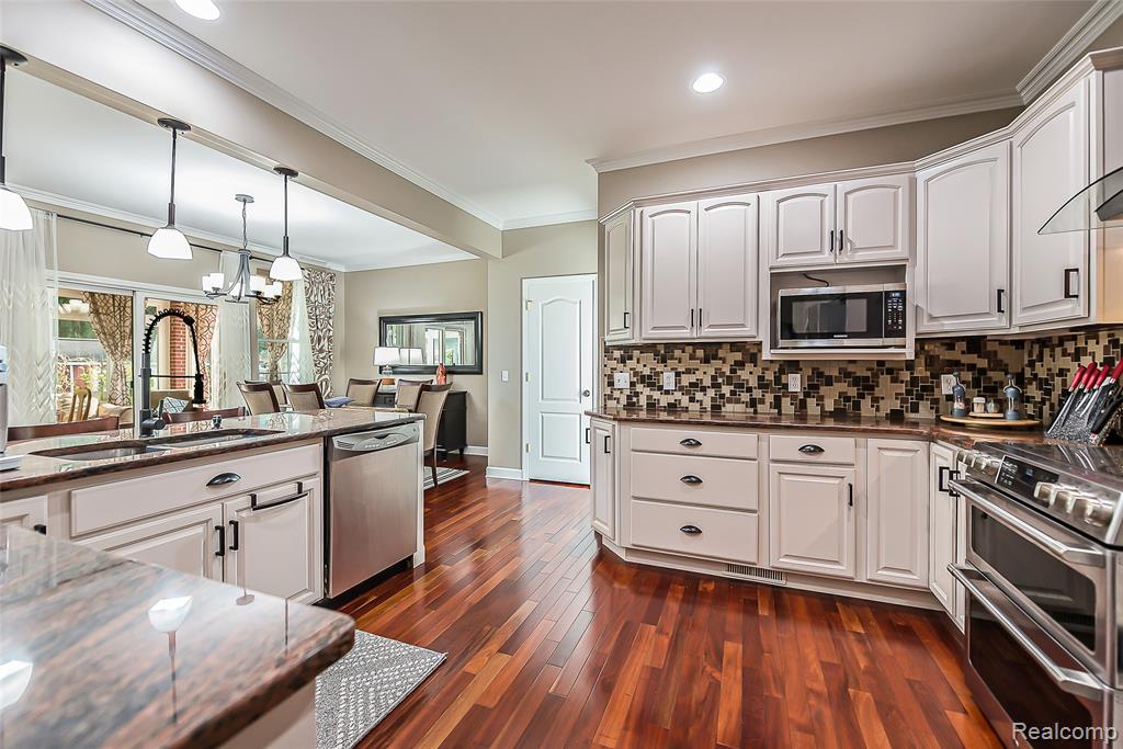 61121 Kocher Drive, South Lyon, MI 48178 — Photo 17