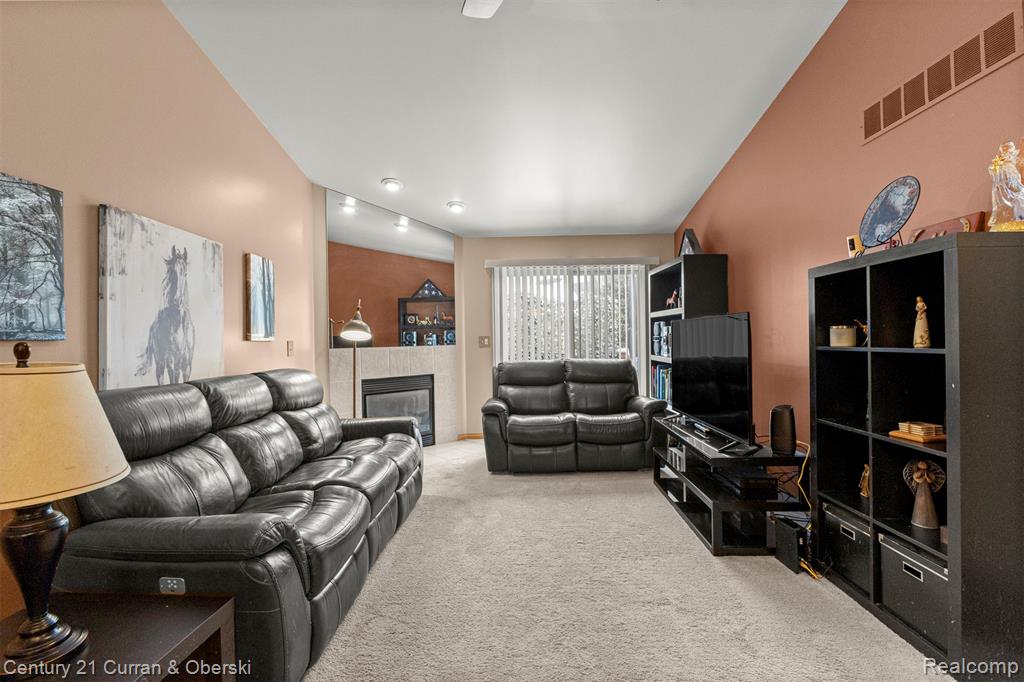 17308 S Lucille Circle, New Boston, MI 48164 — Photo 7