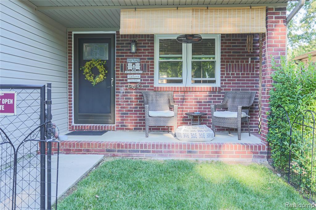 39567 Macomber Street, Harrison Township, MI — Photo 4
