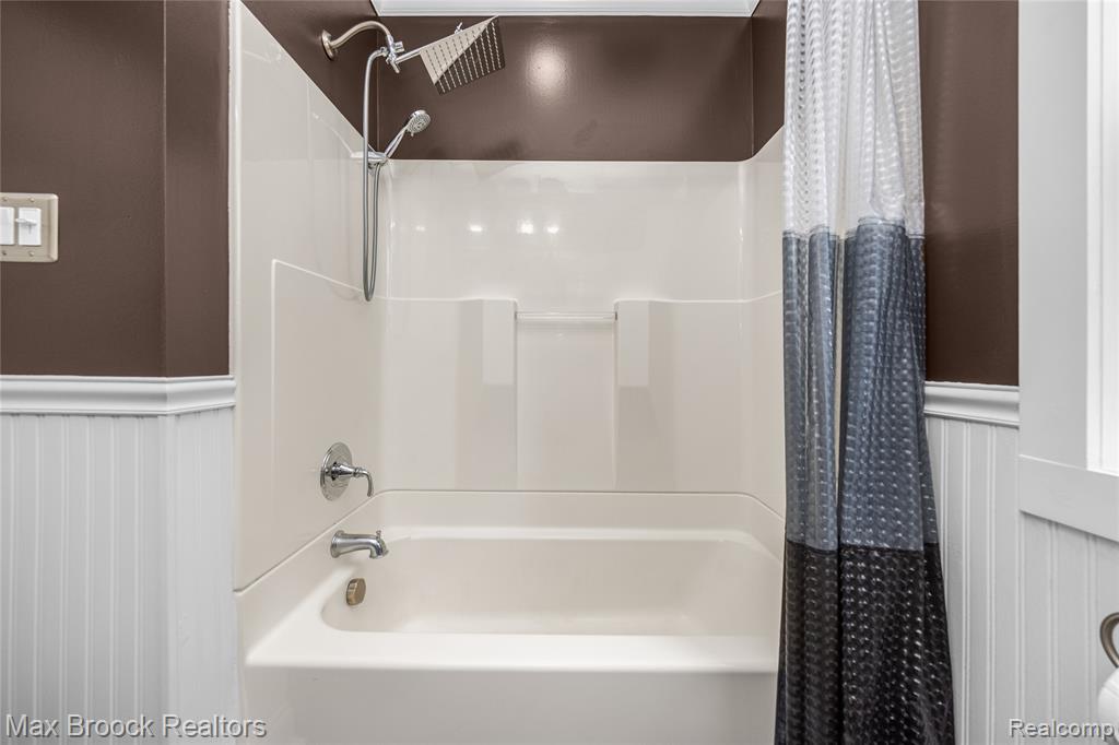 808 N Edgeworth Avenue, Royal Oak, MI 48067 — Photo 22