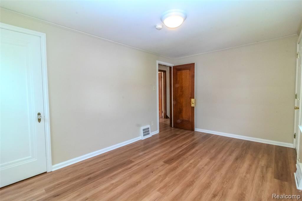 6630 Hartwell Street, Dearborn, MI 48126 — Photo 23