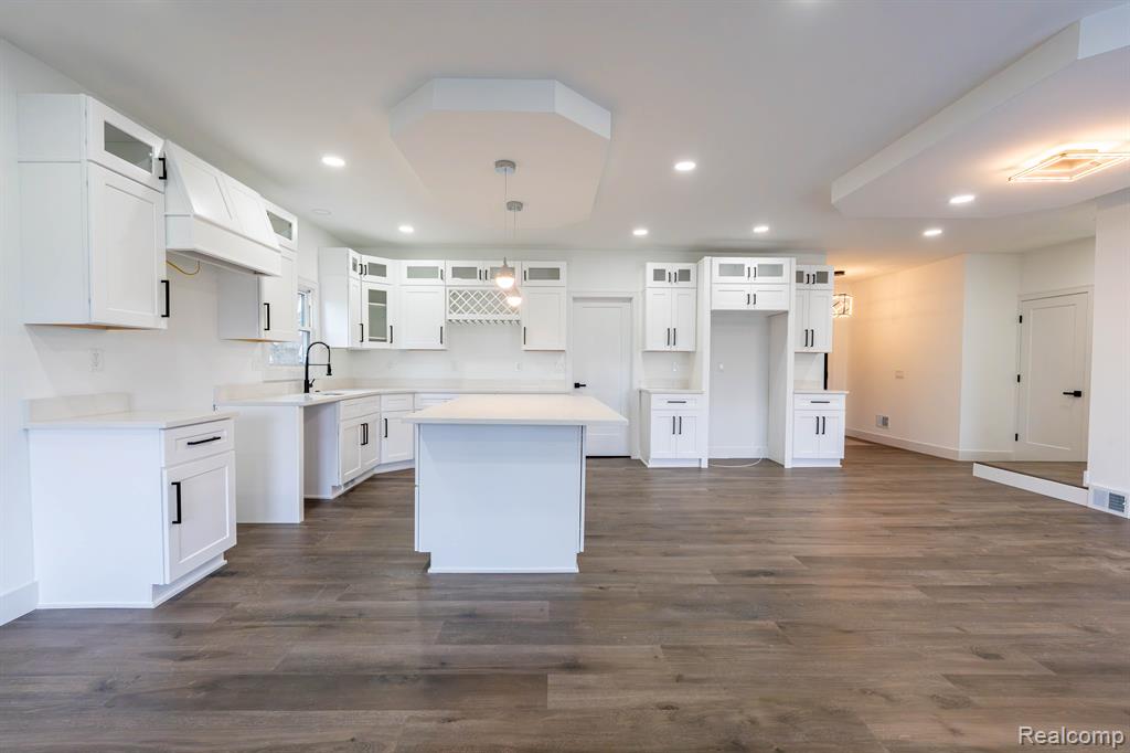 822 DAHLIA Lane, Rochester Hills, MI 48307 — Photo 9