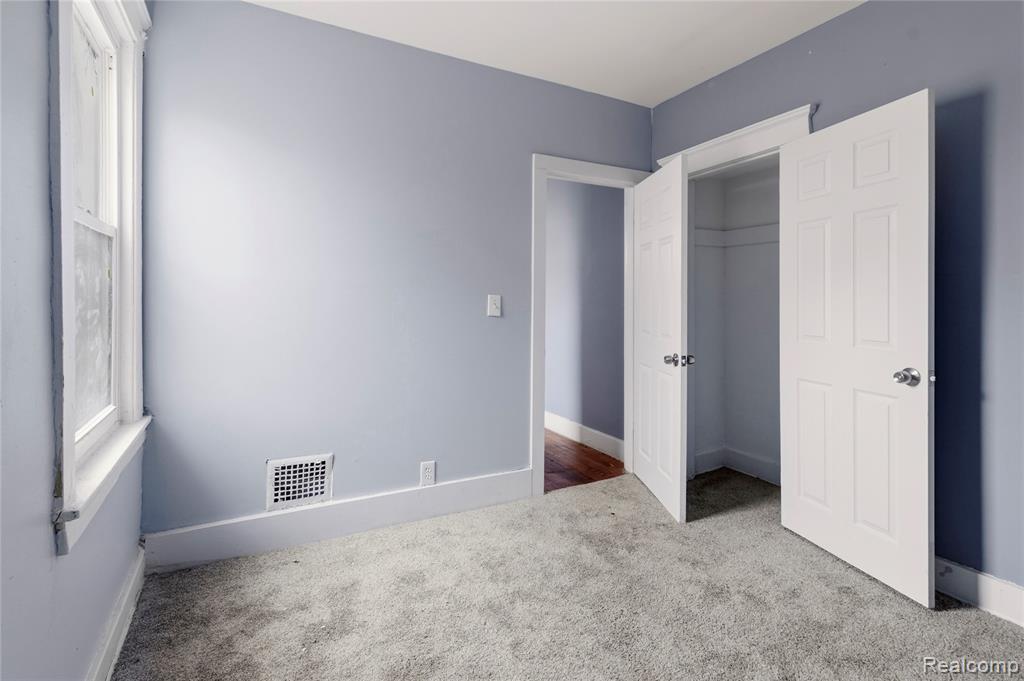 471 Kitchener Street, Detroit, MI 48215 — Photo 8