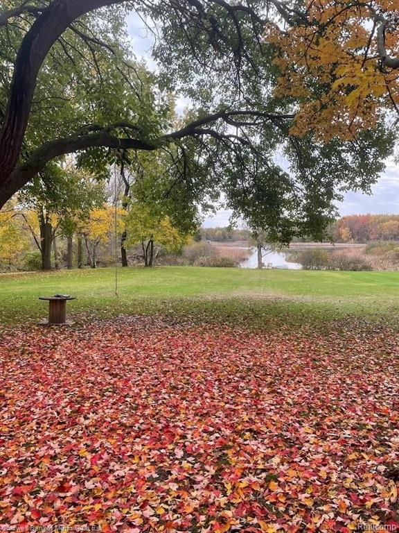 6741 HIGHLAND Road, Waterford, MI 48327 — Photo 4