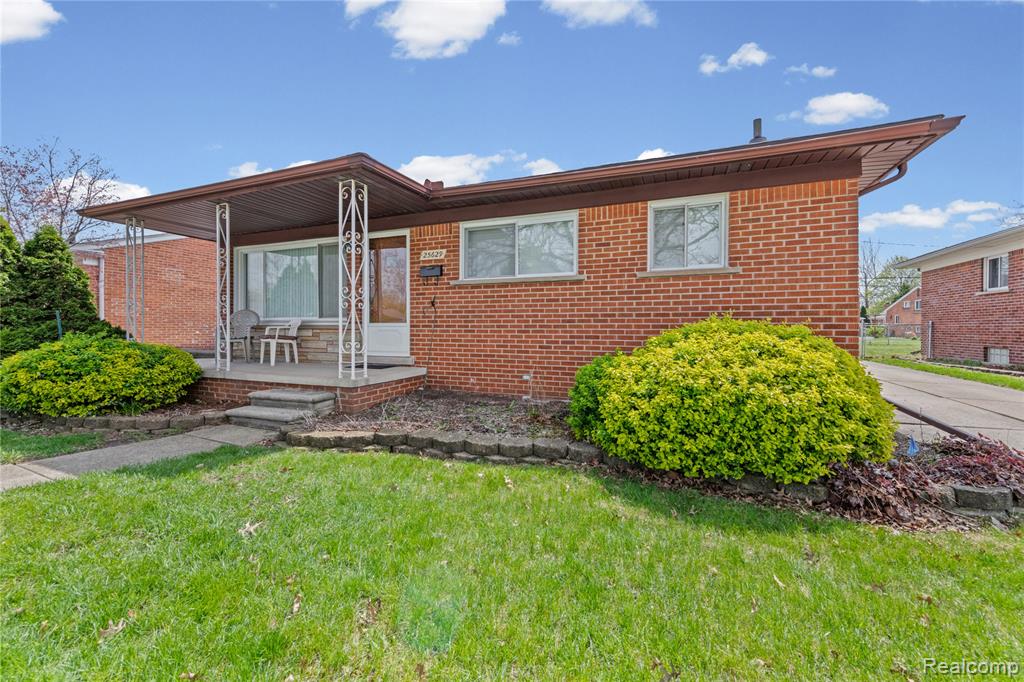25629 Ridgeway Street, Dearborn Heights, MI 48127 — Photo 4