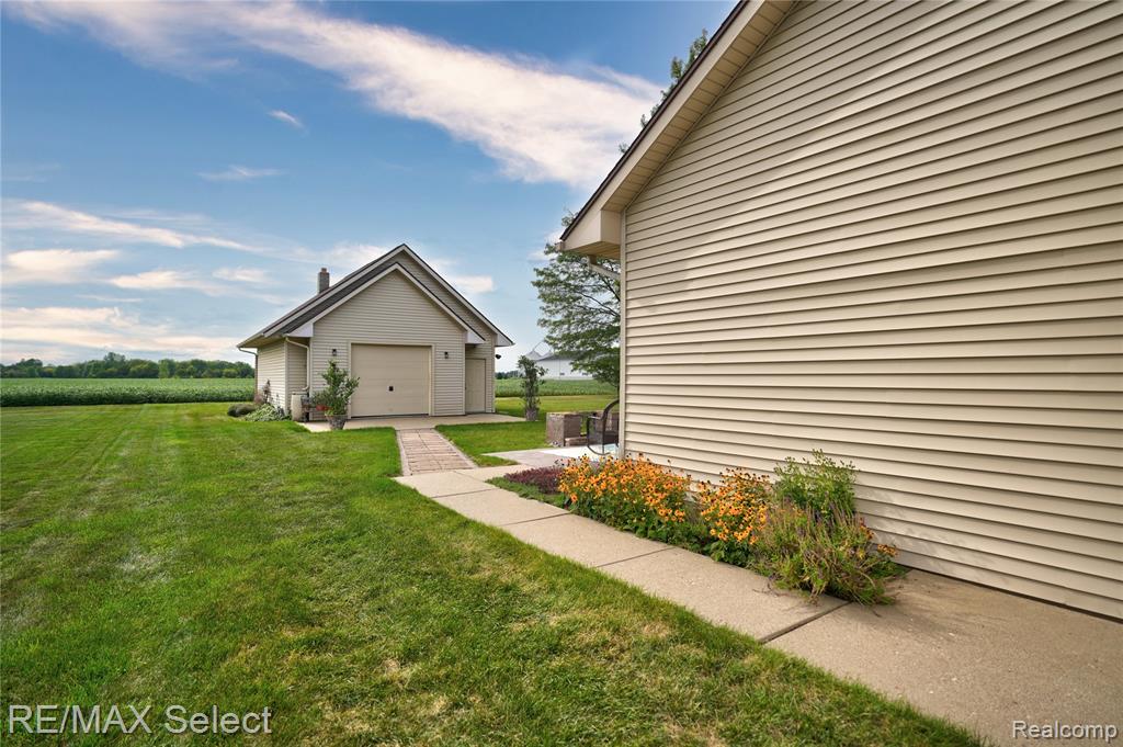 5293 Lin Hill Drive, Swartz Creek, MI 48473 — Photo 4