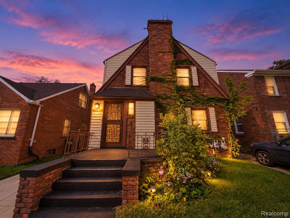 8345 Cloverlawn Street, Detroit, MI 48204
