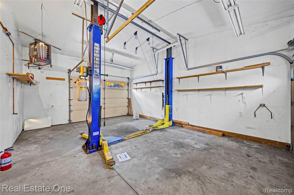 28615 Bloomfield Drive, Lathrup Village, MI 48076 — Photo 49