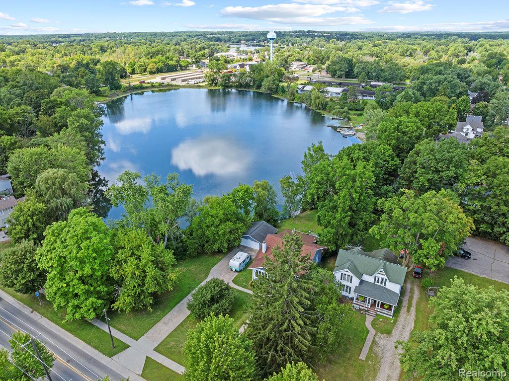 411 E Maple Street, Holly, MI 48442 — Photo 49