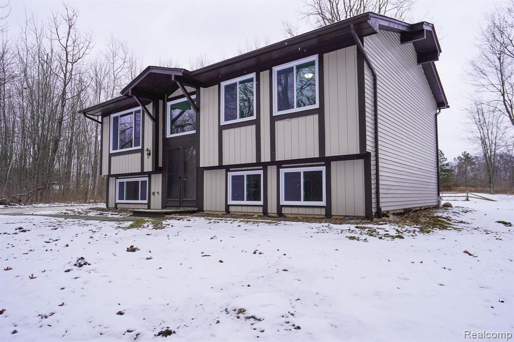 5266 ARGENTINE Road, Howell, MI 48855 — Photo 2