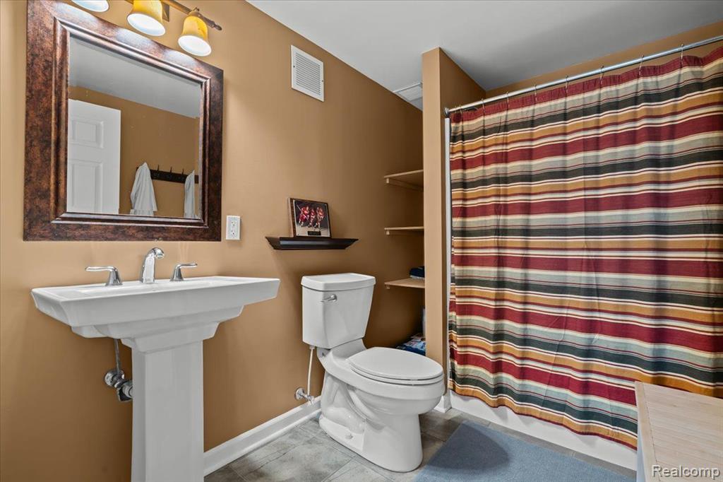 17020 CARRIAGE Way, Northville, MI 48168 — Photo 39