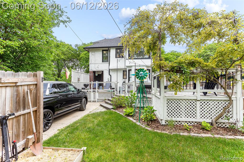 7641 La Salle Boulevard, Detroit, MI 48206 — Photo 47