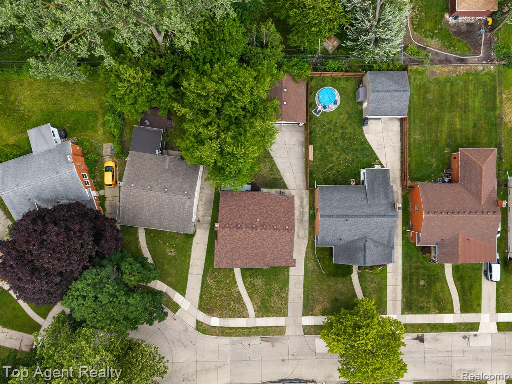 24300 Seneca Street, Oak Park, MI 48237 — Photo 44