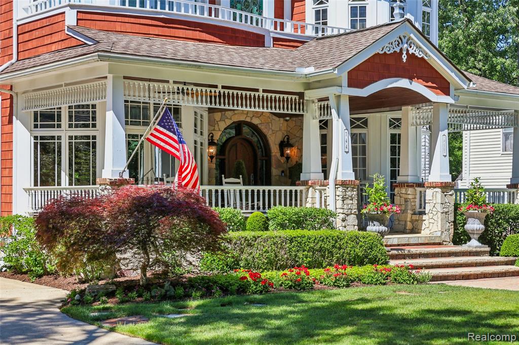 744 Thayer Boulevard - Photo 3