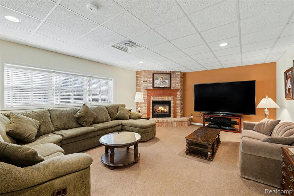 2215 Ridgemoor Court, Burton, MI 48509 — Photo 34