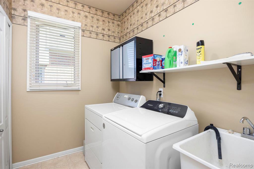 49213 Dunhill Drive, Macomb, MI 48044 — Photo 25
