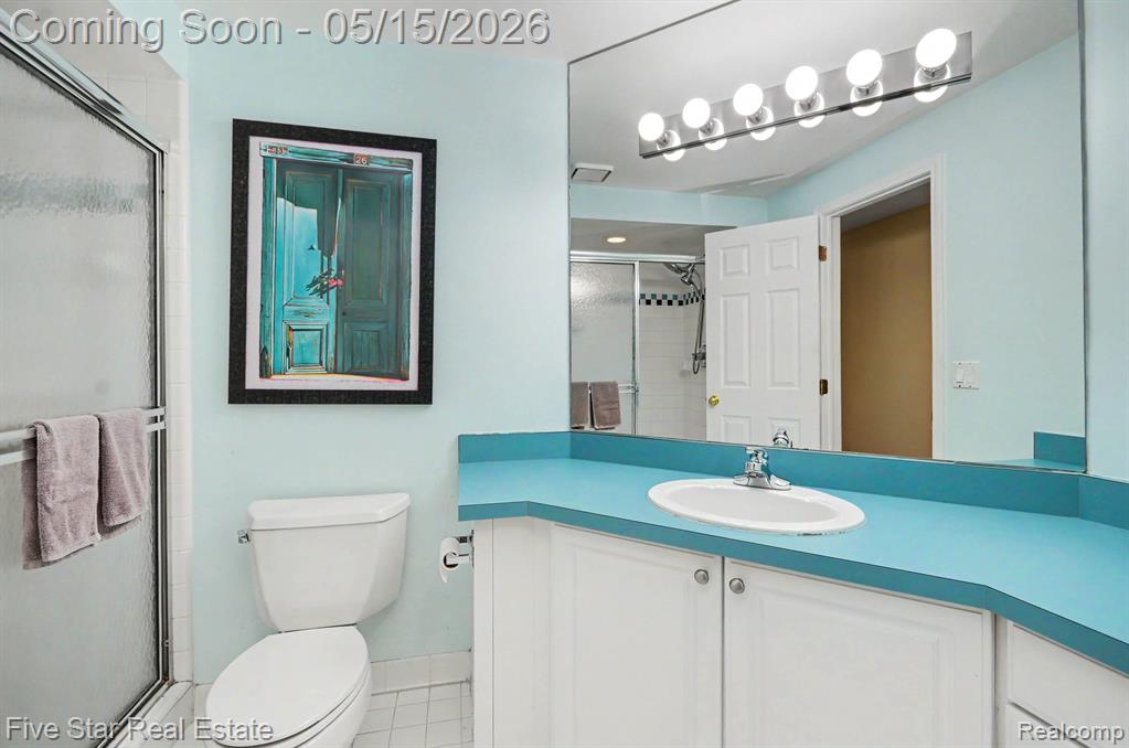 4689 Mirror Lake Drive, West Bloomfield, MI 48323 — Photo 35