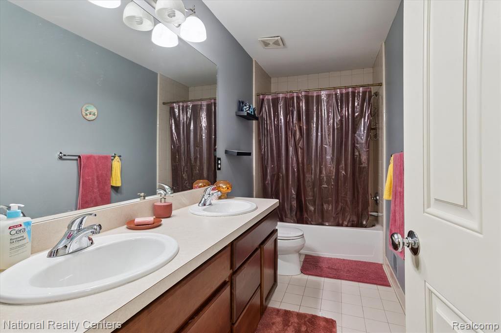 50249 Jefferson Street, Canton, MI 48188 — Photo 36