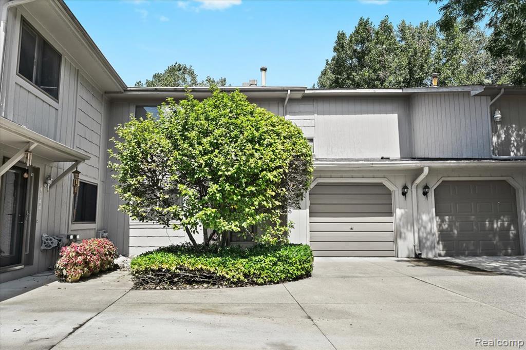 9498 Fenwin Drive, Grand Blanc, MI, 48439