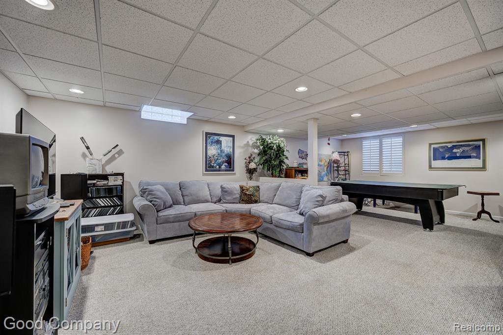 755 OAK POINT Lane, Madison Heights, MI 48071 — Photo 51