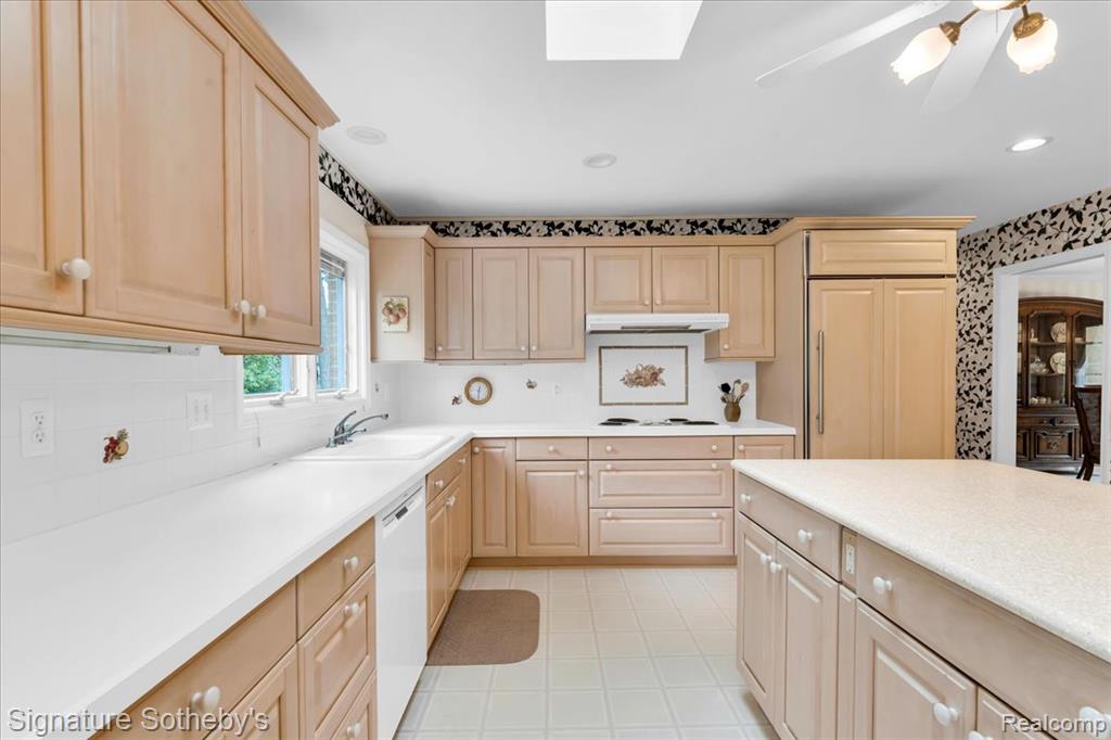 6851 Meath Hunt Circle, Troy, MI 48098 — Photo 8