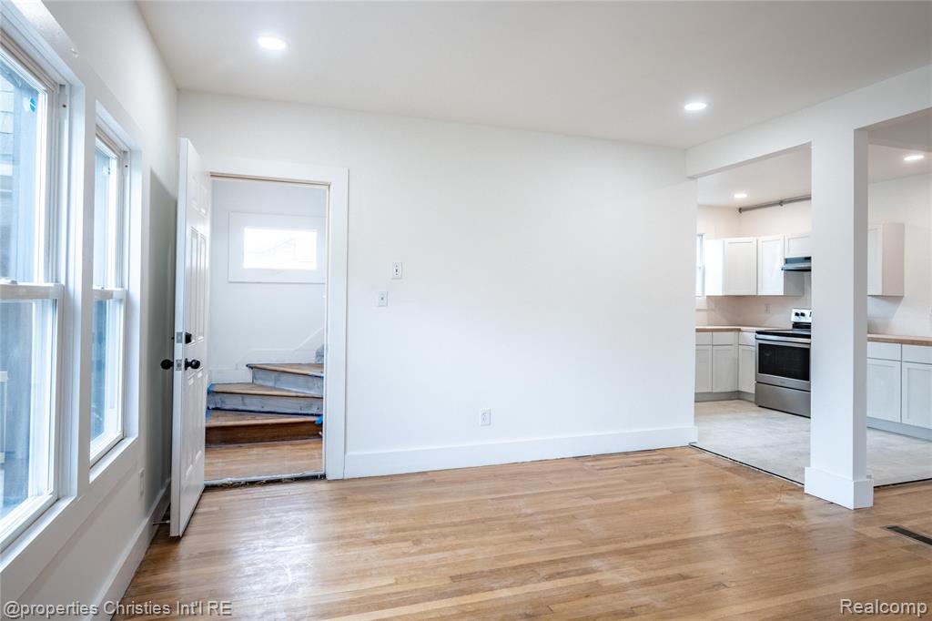 4373-4375 Balfour Road, Detroit, MI 48224 — Photo 9
