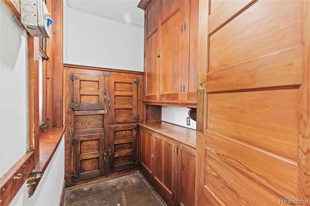 1450 Iroquois Street, Detroit, MI 48214 — Photo 27