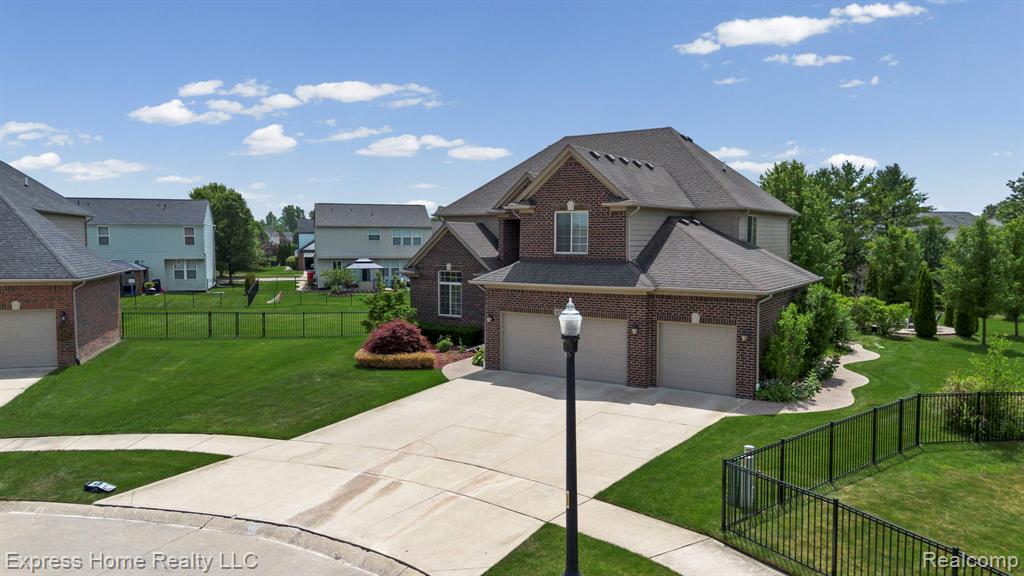 56713 Peach Tree Lane, Macomb, MI 48042 — Photo 2